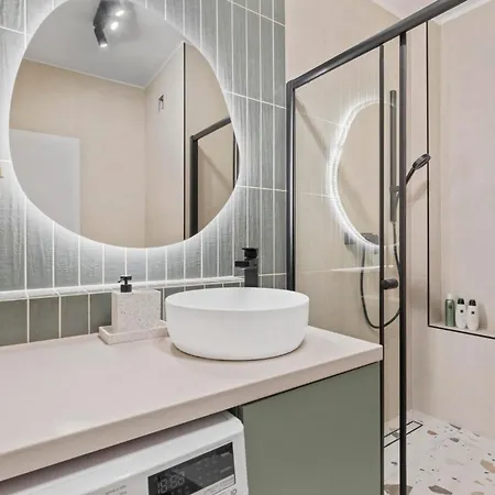 Charming Design Old Town דירה *